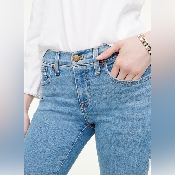 Women’s J. Crew 8" mid-rise skinny jean in signature stretch size 31 | EUC - Picture 3 of 7